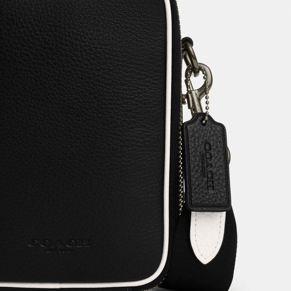 NWT Coach Outlet Stanton Crossbody - Picture 4 of 7